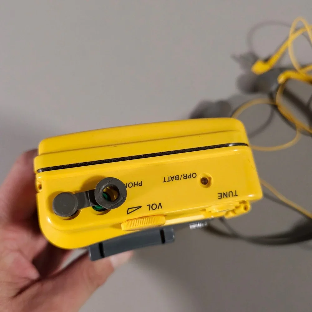 Sony Walkman Sports Radio Cassette Player Unisex OS Yellow WM-AF54 Untested